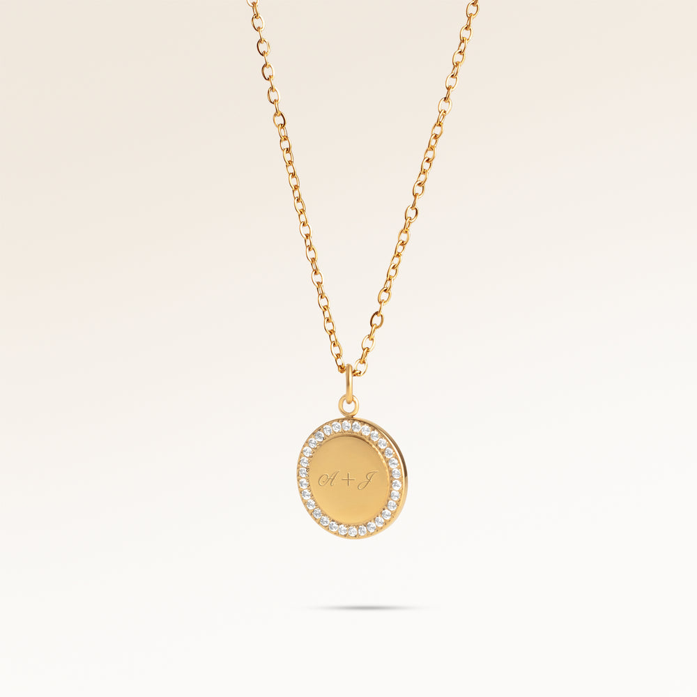 Round Necklace with Zirconia Edge – Engraving (Gold)