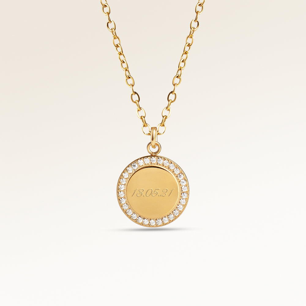Round Necklace with Zirconia Edge – Engraving (Gold)